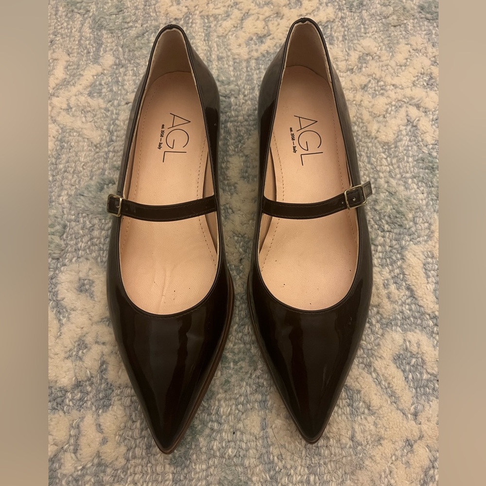 AGL Black Patent Leather Pointed Flats